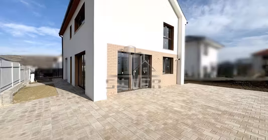 Casă Chinteni