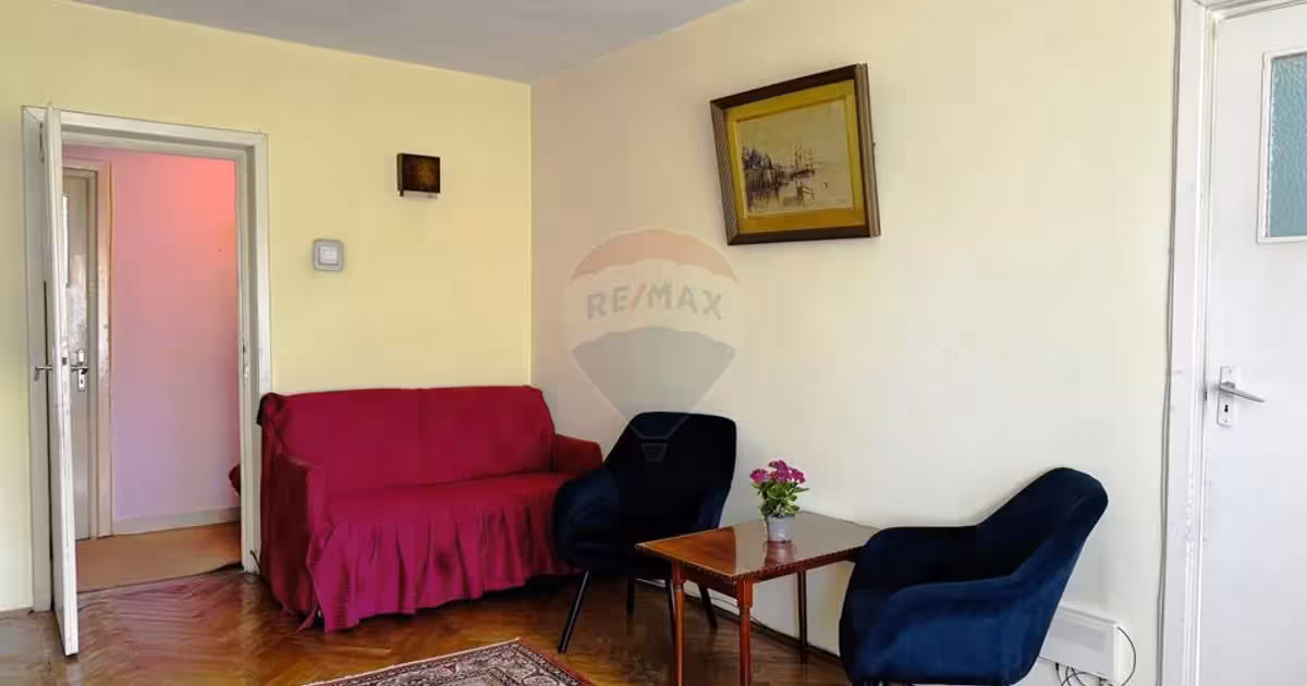 Apartament de vânzare cu 4 camere în zona Central, Galați