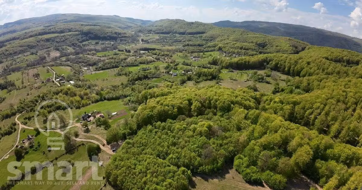 Teren Construcții intravilan de vânzare de 13700 mp, în Săcădat