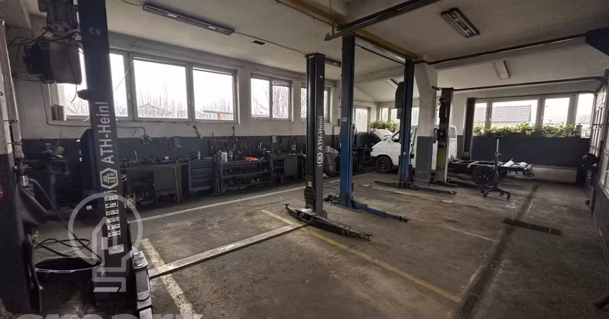 Spațiu comercial de vânzare de 600.00 mp, în Satu Mare