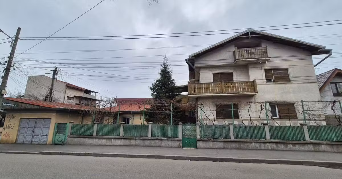 Casă individuală de vânzare cu 7 camere în zona Andronache, Sector 2