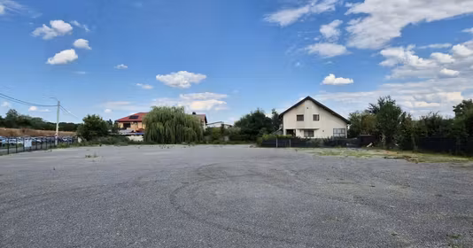 Teren Central