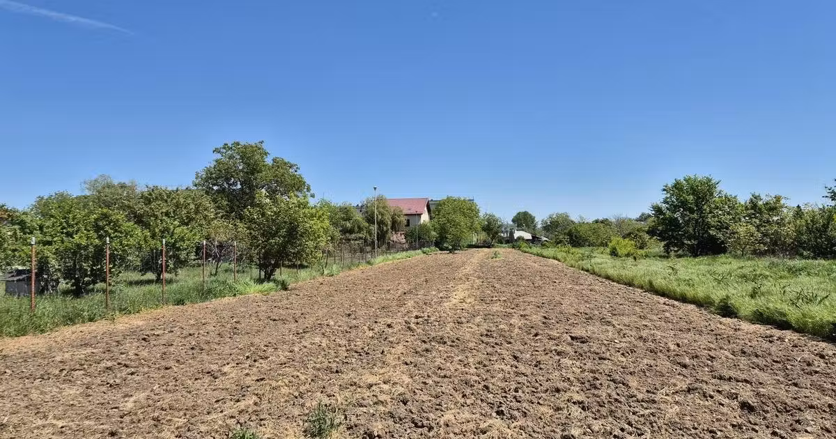 Teren Construcții intravilan de vânzare de 2658 mp, în 1 Decembrie