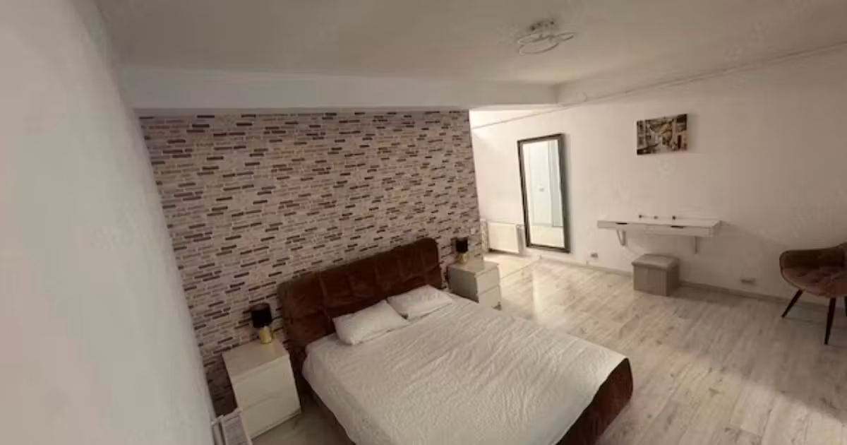 Apartament de vânzare cu 2 camere în zona Apărătorii Patriei, Sector 4