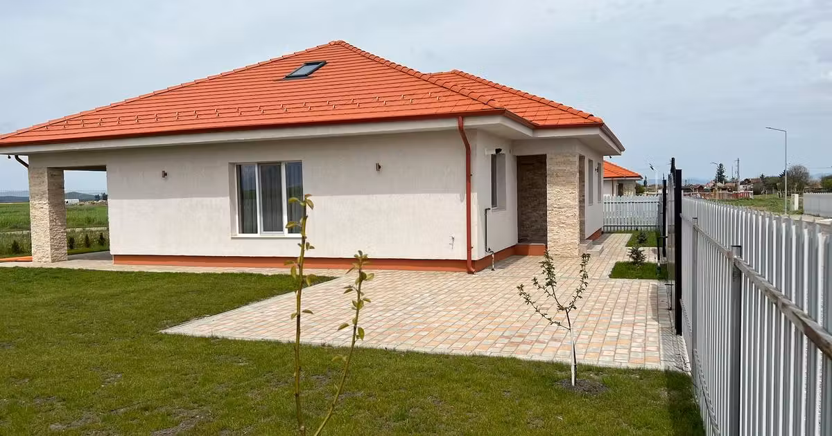 Casă individuală de vânzare cu 4 camere în Prejmer