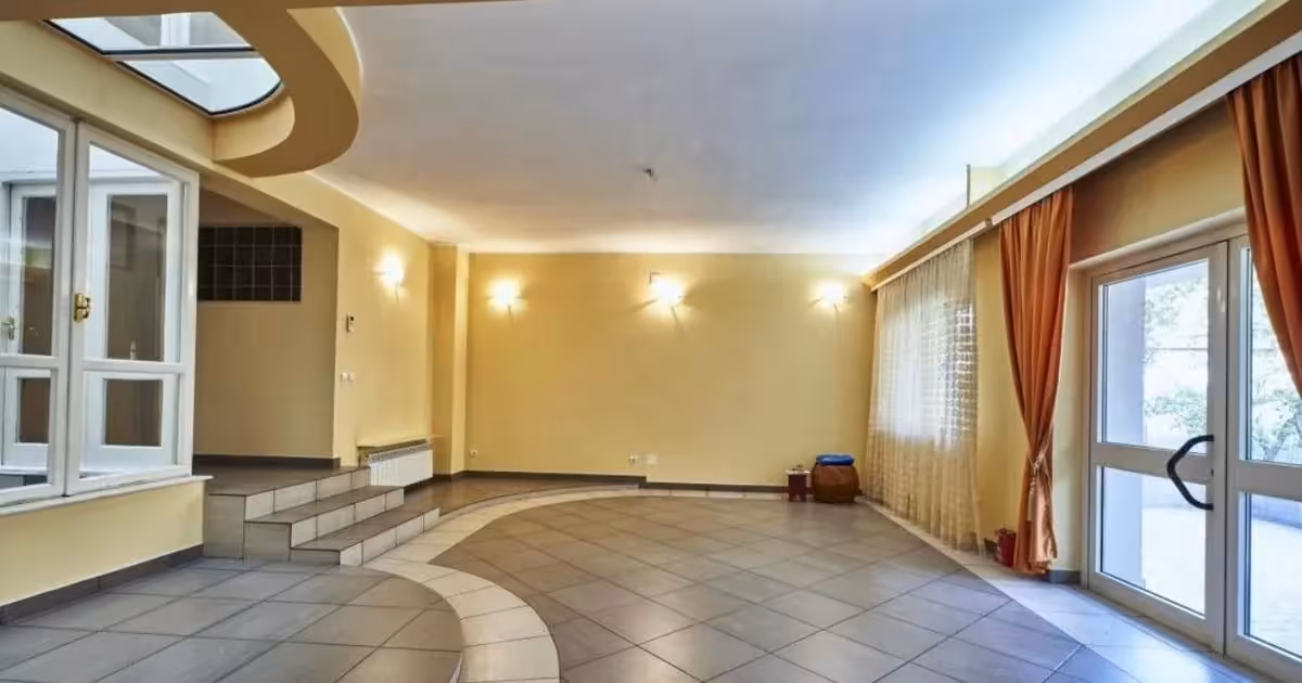 Casă individuală de vânzare cu 14 camere în zona Eroii Revoluției, Sector 4
