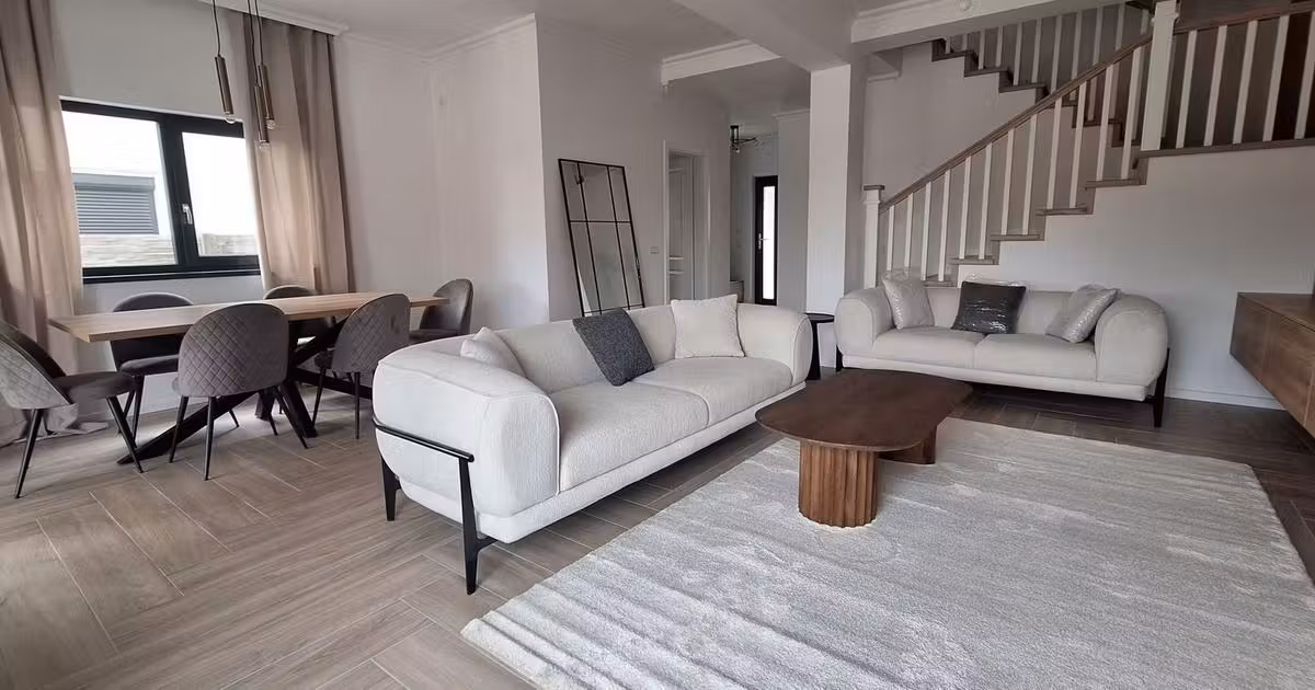 Duplex de vânzare cu 4 camere în Dumbrăvița