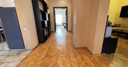 Apartament Cetate