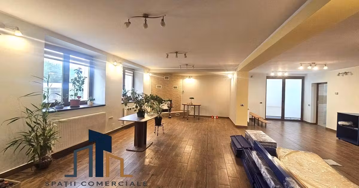 Spațiu comercial de vânzare 840 mp în zona Blumăna, Brașov