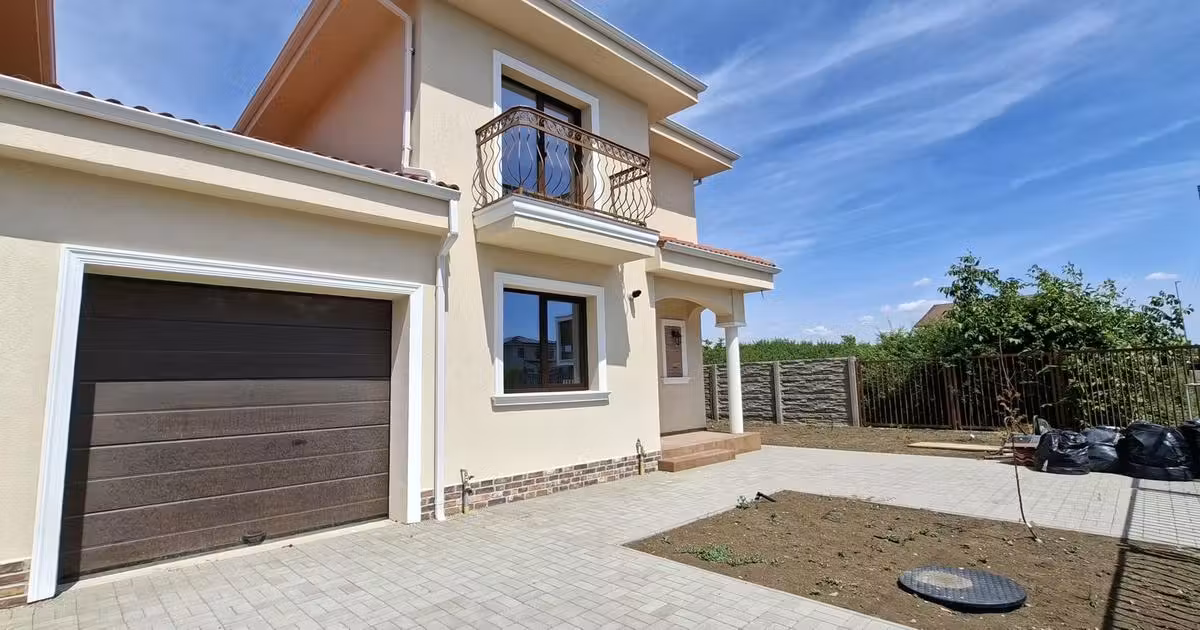 Casă individuală de vânzare cu 4 camere în Dumbrăvița