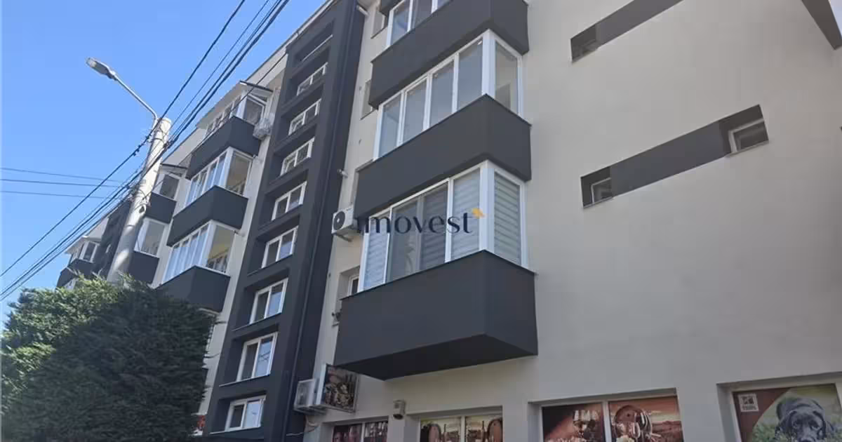 Apartament de vânzare cu 2 camere în zona Carpați 1, Satu Mare