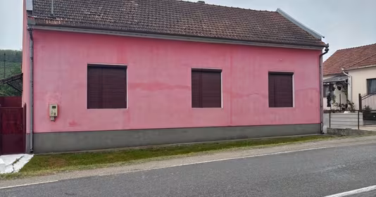 Casă Dobra