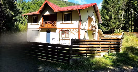 Casă Trăisteni