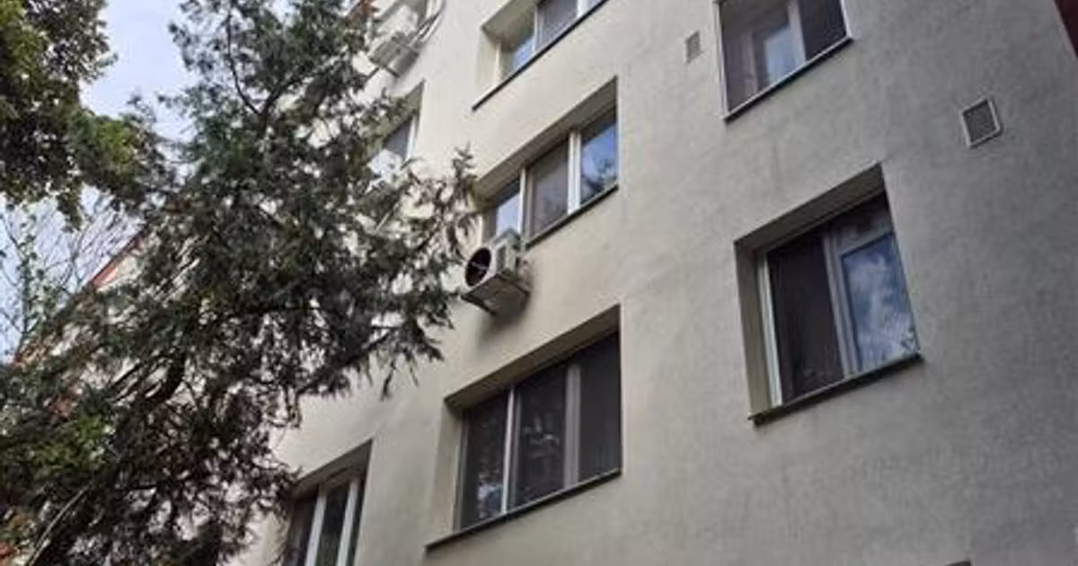 Apartament de vânzare cu 3 camere, mobilat în zona Berceni, Sector 4