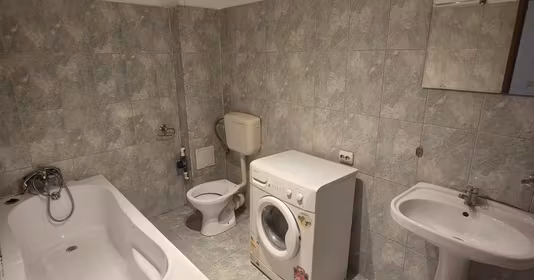 Apartament Titan