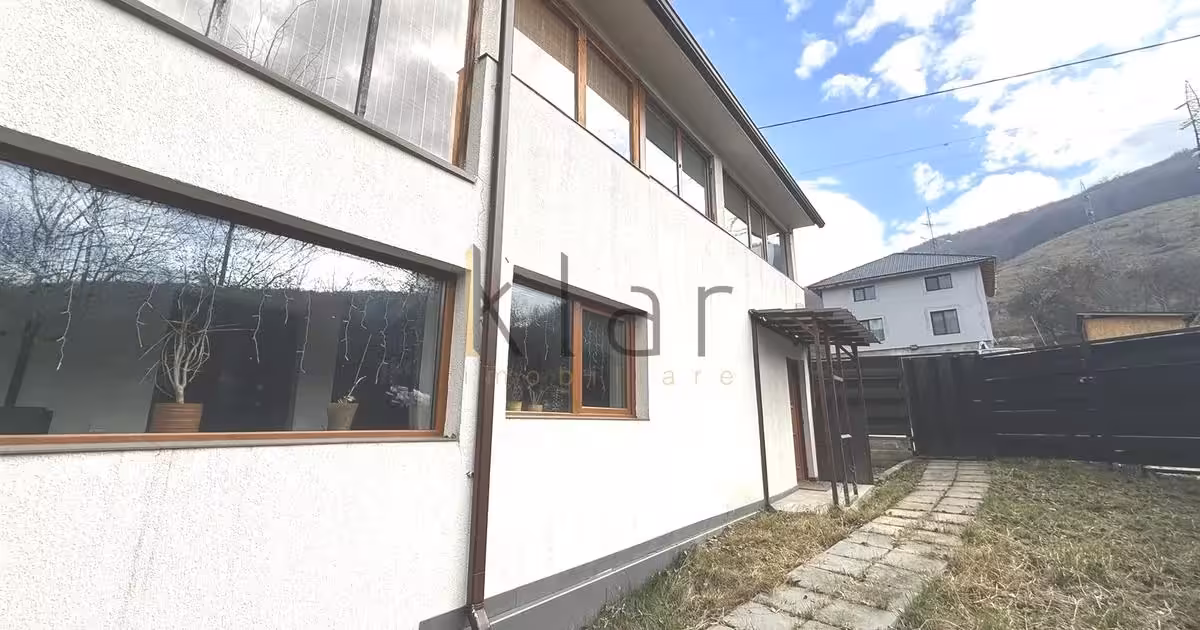 Casă individuală de vânzare cu 4 camere în Someșu Cald