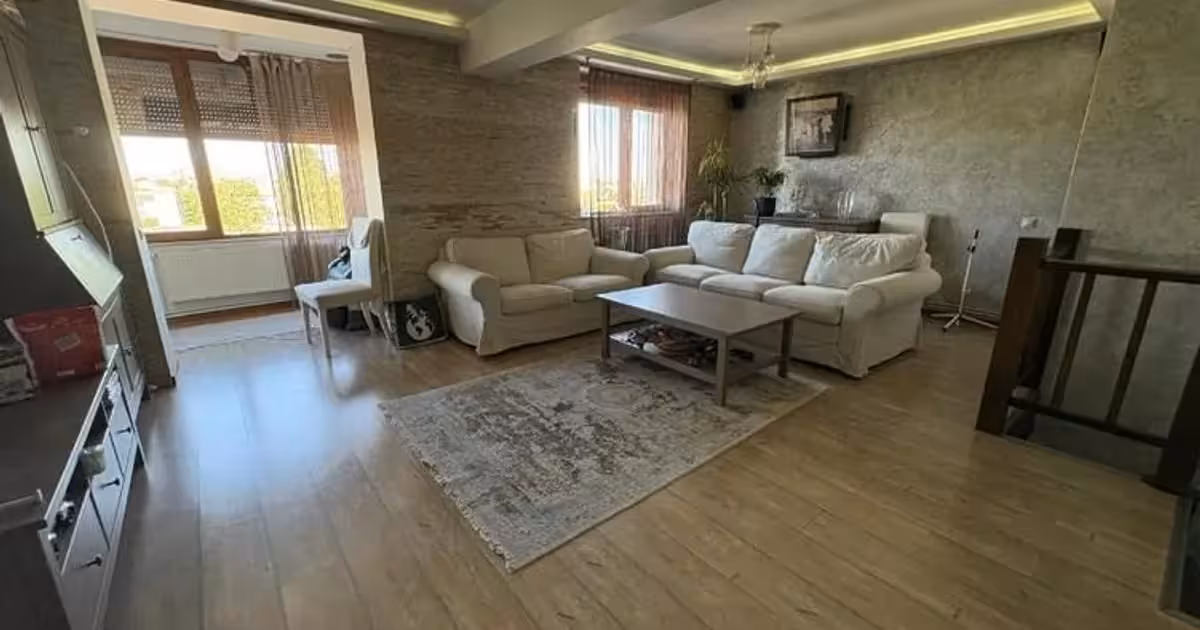 Apartament de vânzare cu 3 camere în zona Casa de Cultură, Constanța