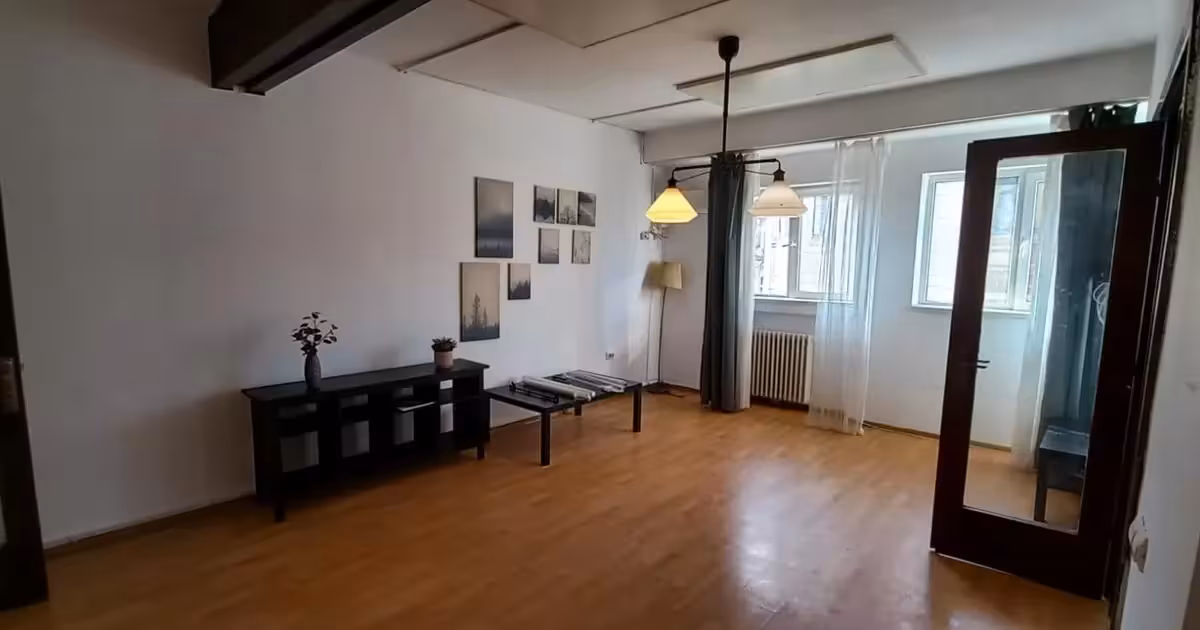 Apartament de vânzare cu 2 camere în zona Centrul Istoric, Ultracentral