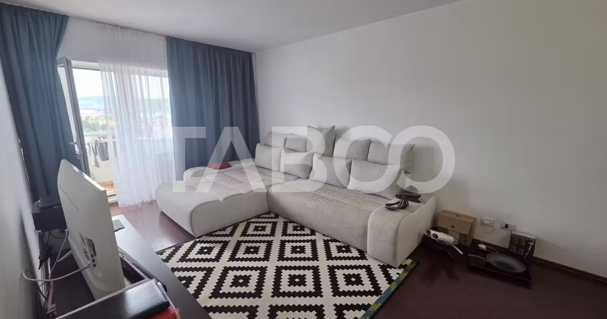 Apartament de vânzare cu 3 camere, mobilat în Făgăraș