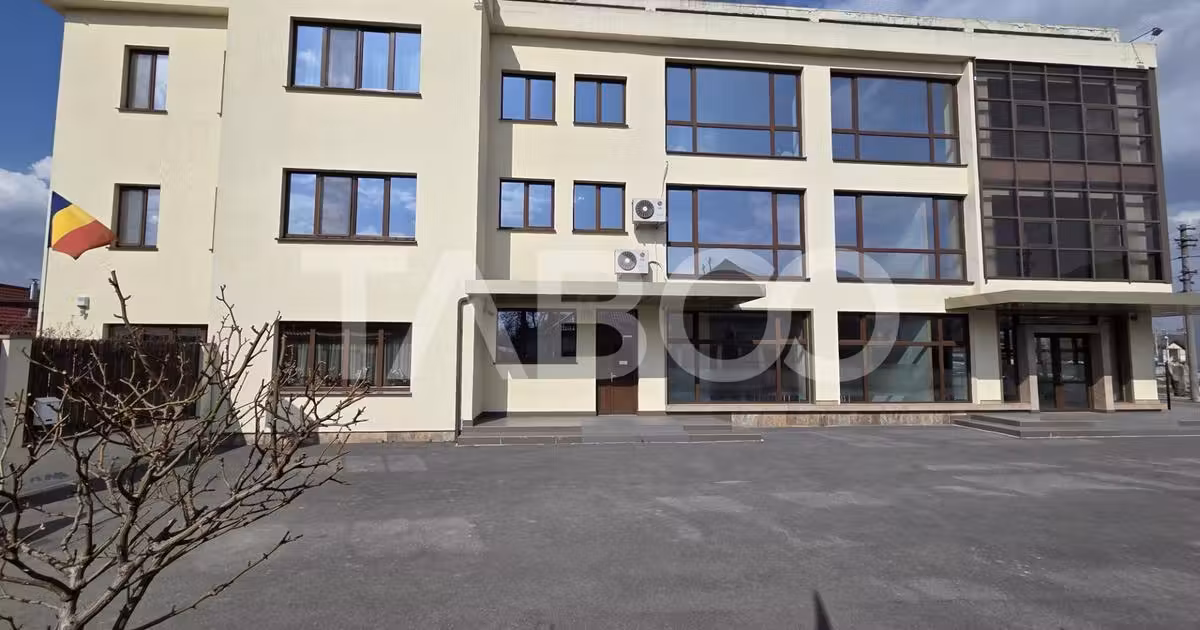 Birou de vânzare de 645.00 mp, în Făgăraș