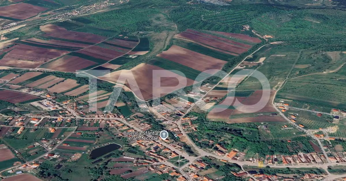 Teren agricol extravilan de vânzare de 15600 mp, în Hamba