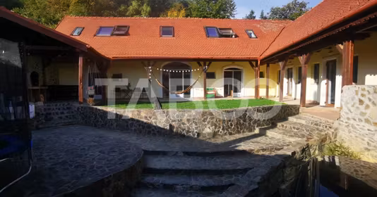 Casă Fântânele