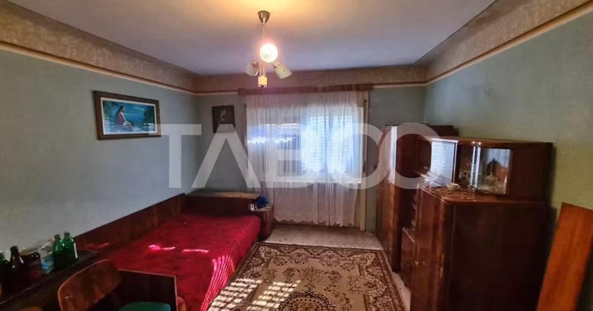 Casă individuală de vânzare cu 5 camere în Cut