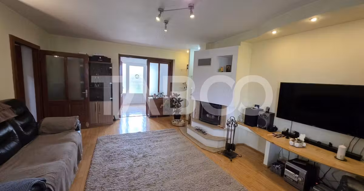 Duplex de vânzare cu 4 camere, mobilat în Sebeș