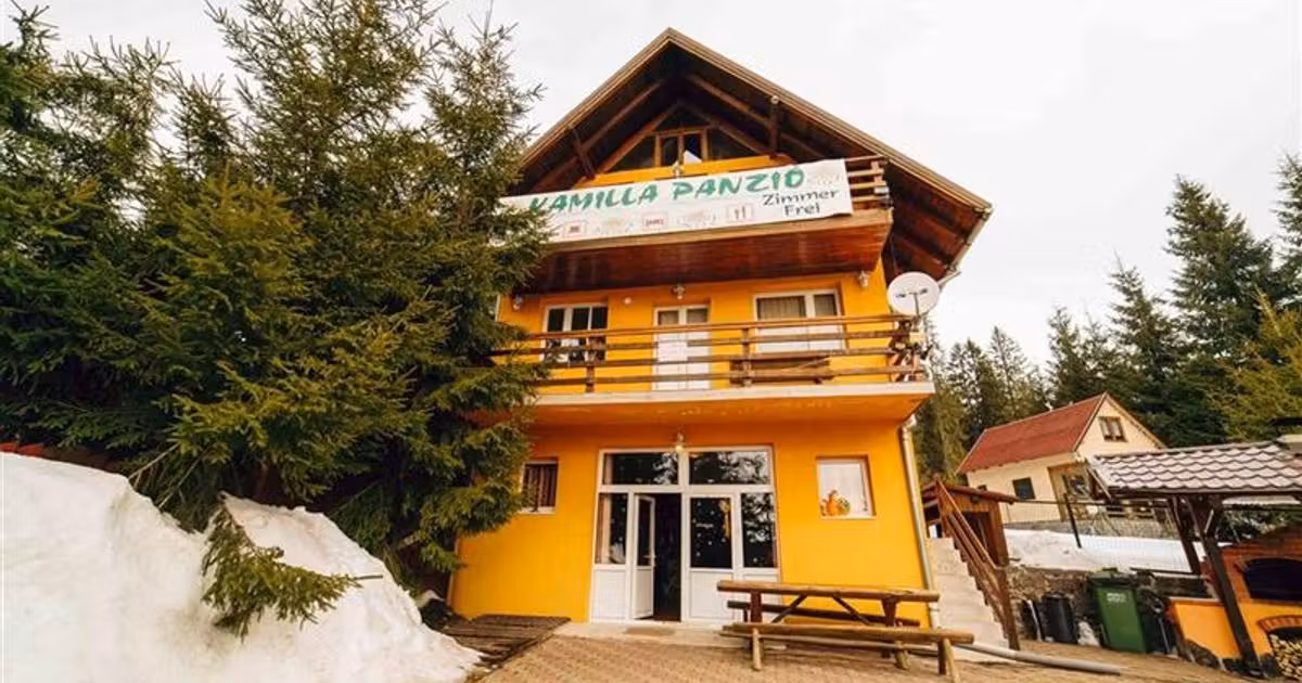 Hotel/Pensiune de vânzare de 315 mp, în Bucin (Joseni)