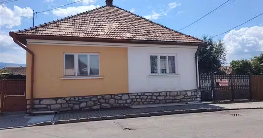 Apartament Est