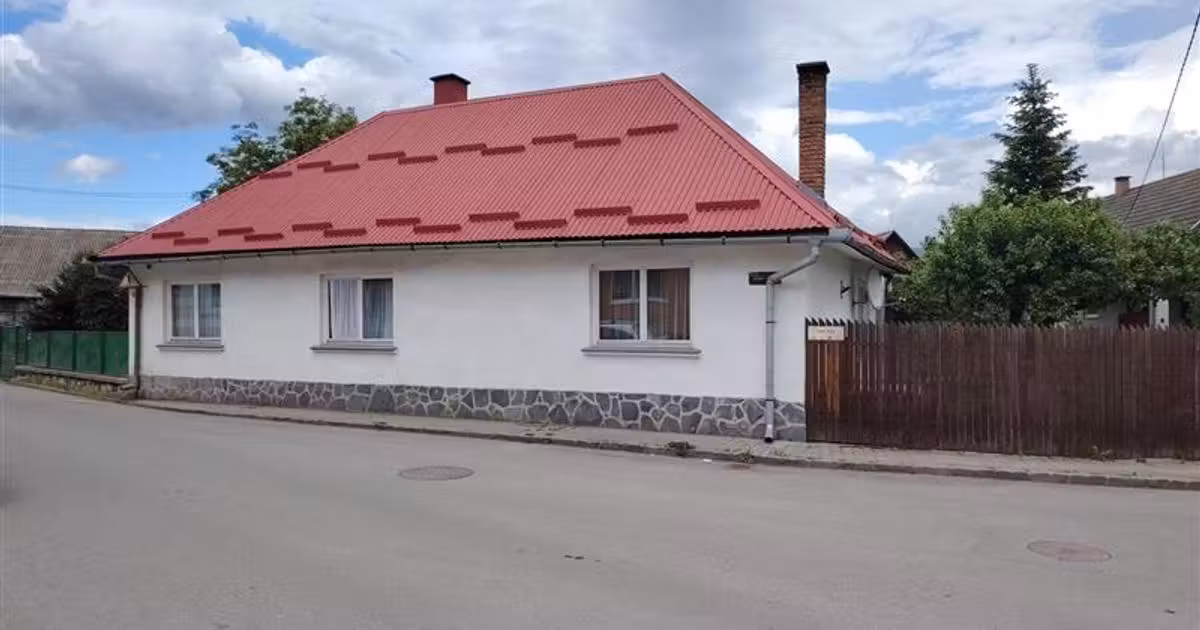 Casă individuală de vânzare cu 3 camere în Gheorgheni