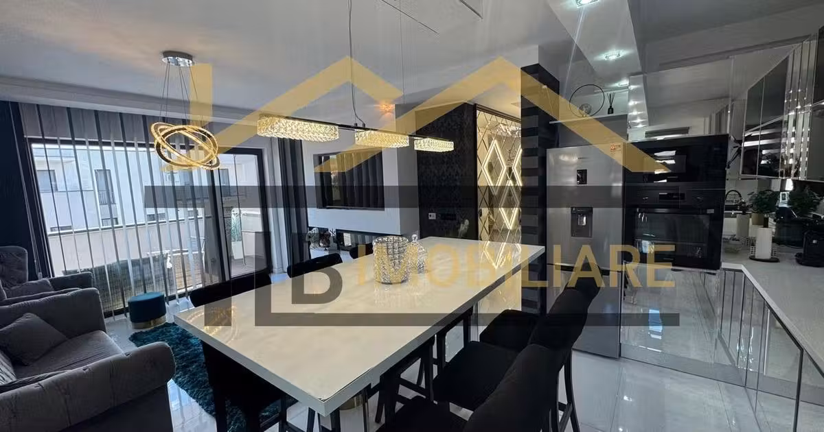Apartament de vânzare cu 3 camere, mobilat în Sighișoara