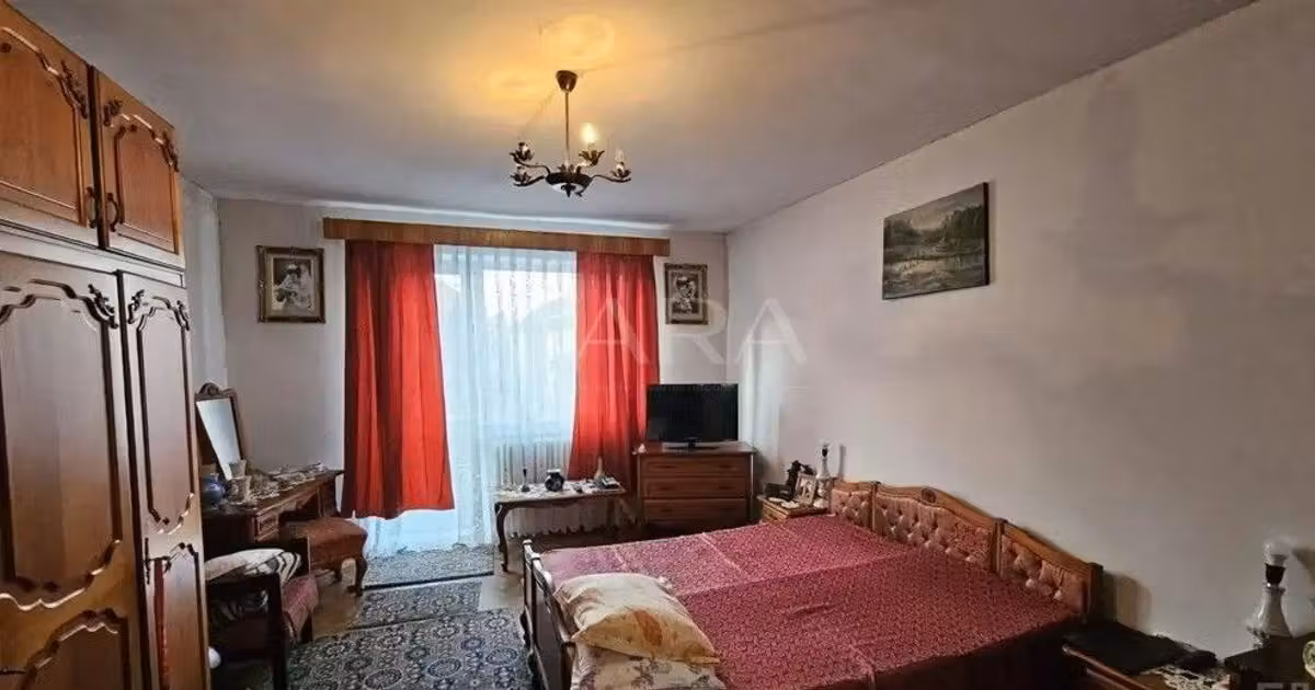 Casă individuală de vânzare cu 5 camere în zona Andrei Mureșanu, Cluj-Napoca