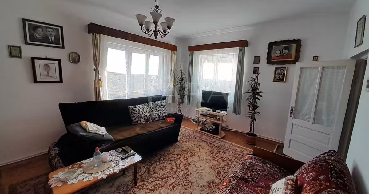 Casă individuală de vânzare cu 4 camere în zona Someșeni, Cluj-Napoca