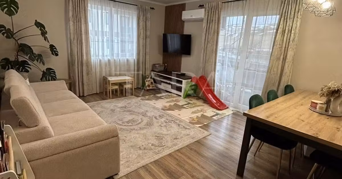 Apartament de vânzare cu 3 camere, mobilat în Apahida