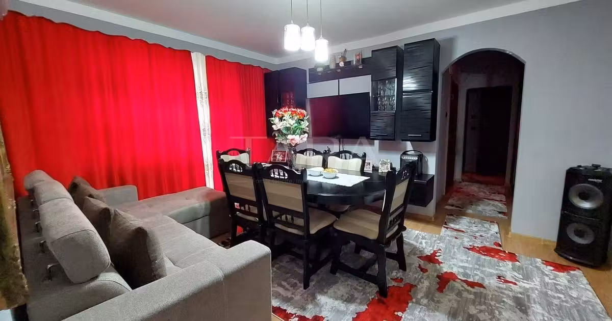 Apartament de vânzare cu 4 camere, mobilat în zona Mănăștur, Cluj-Napoca