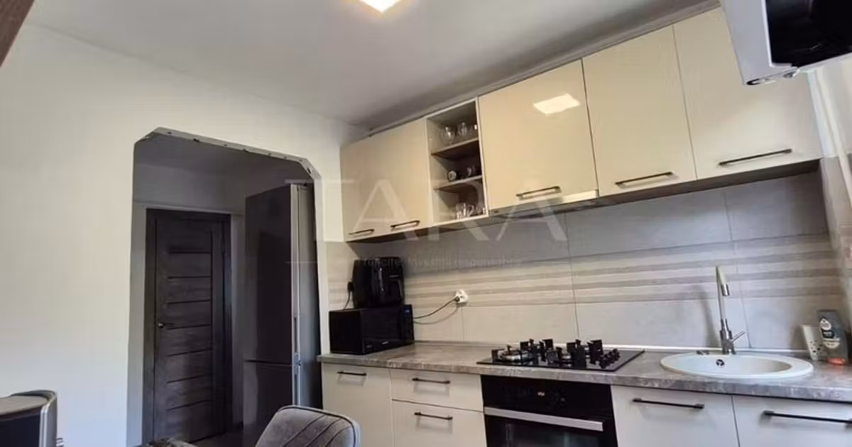 Apartament de vânzare cu 3 camere în zona Mănăștur, Cluj-Napoca