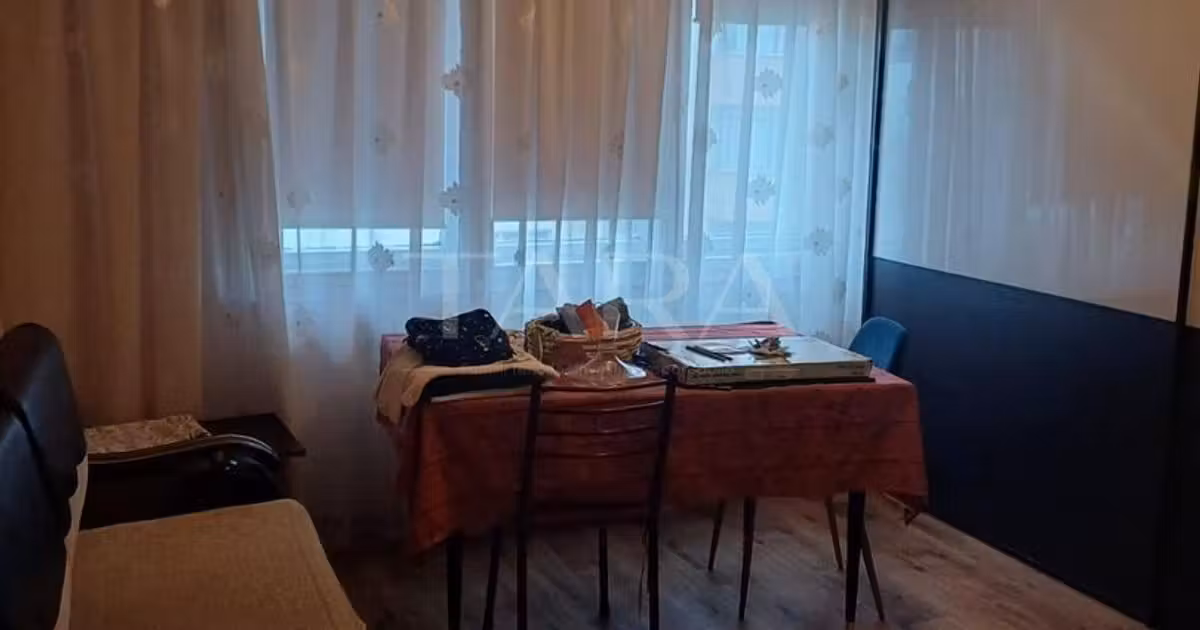 Apartament de vânzare cu 4 camere, mobilat în zona Mănăștur, Cluj-Napoca