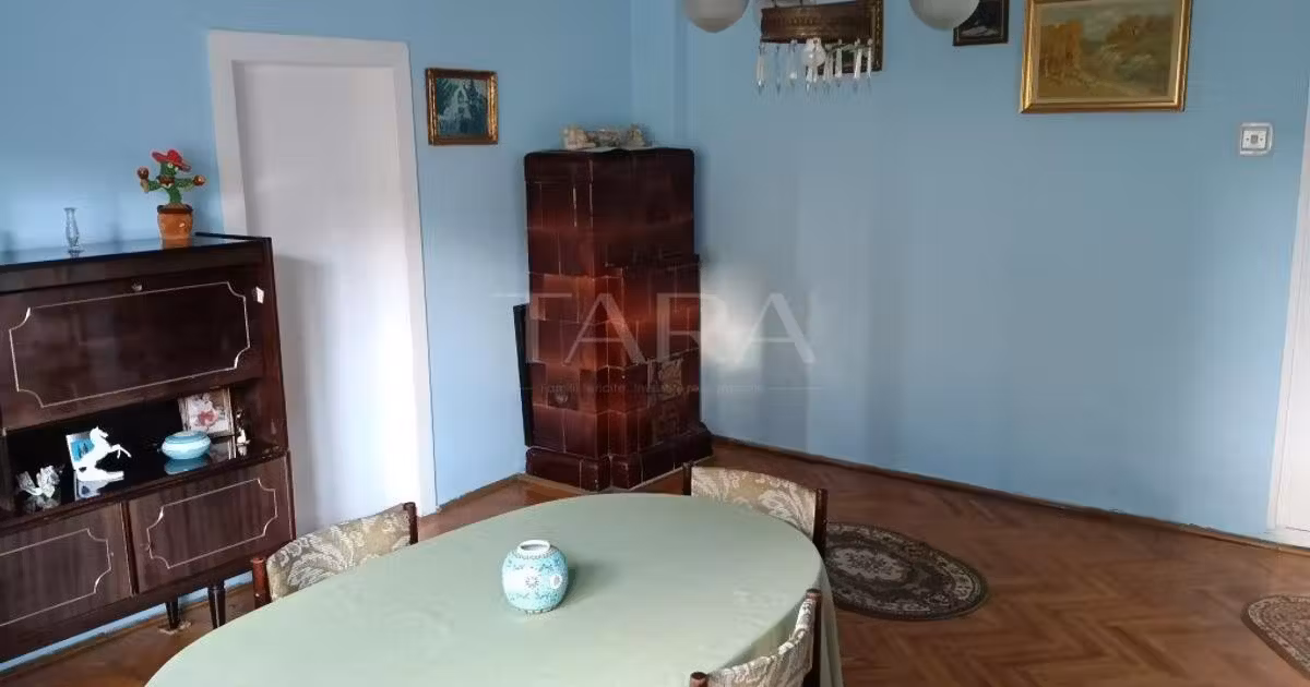 Apartament de vânzare cu 3 camere în zona Ultracentral, Cluj-Napoca