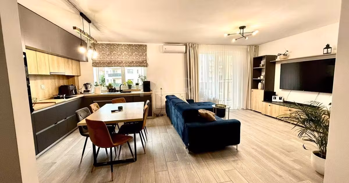Apartament de vânzare cu 3 camere, mobilat în Chinteni