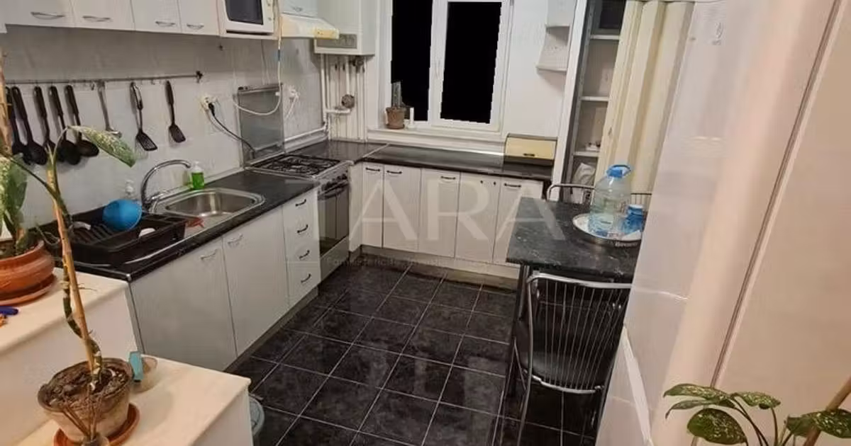 Apartament de vânzare cu 3 camere în zona Mănăștur, Cluj-Napoca