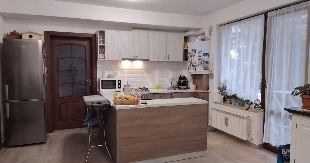 Apartament de vânzare cu 3 camere, mobilat în zona Borhanci, Cluj-Napoca