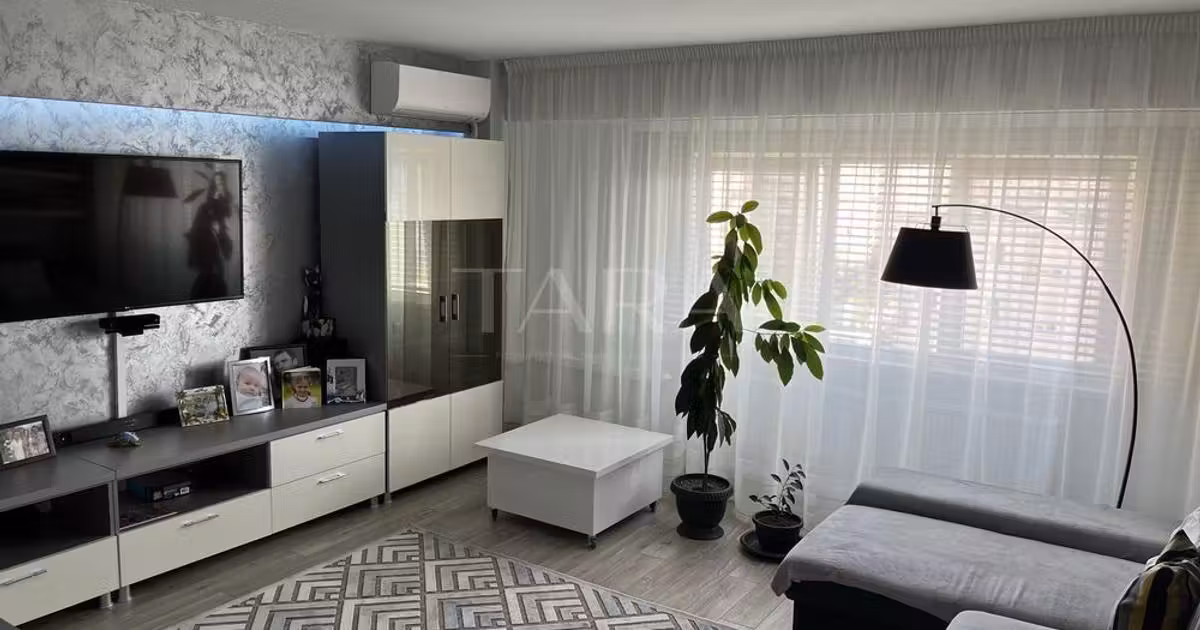Apartament de vânzare cu 3 camere, mobilat în zona Mănăștur, Cluj-Napoca