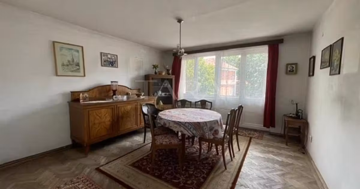 Apartament de vânzare cu 3 camere, mobilat în zona Central, Cluj-Napoca