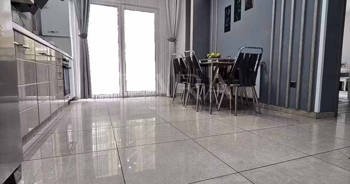 Apartament de vânzare cu 3 camere, mobilat în Baciu
