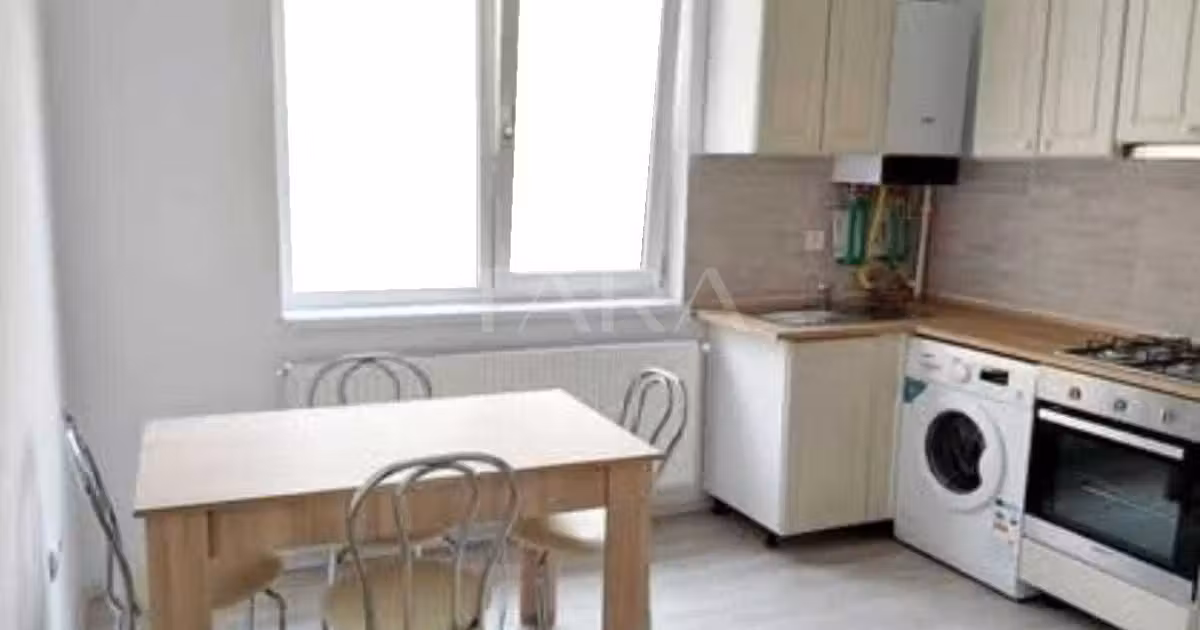 Apartament de vânzare cu 2 camere, mobilat în Florești