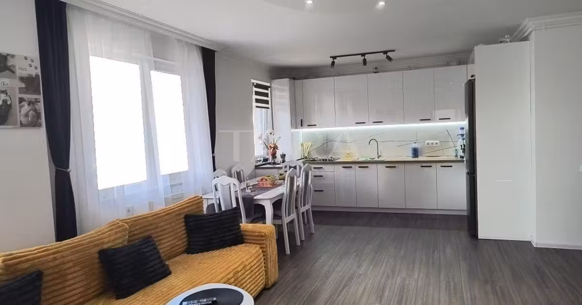 Apartament de vânzare cu 3 camere în Florești