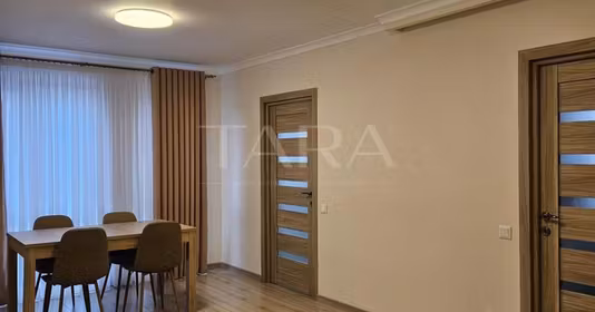 Apartament Florești