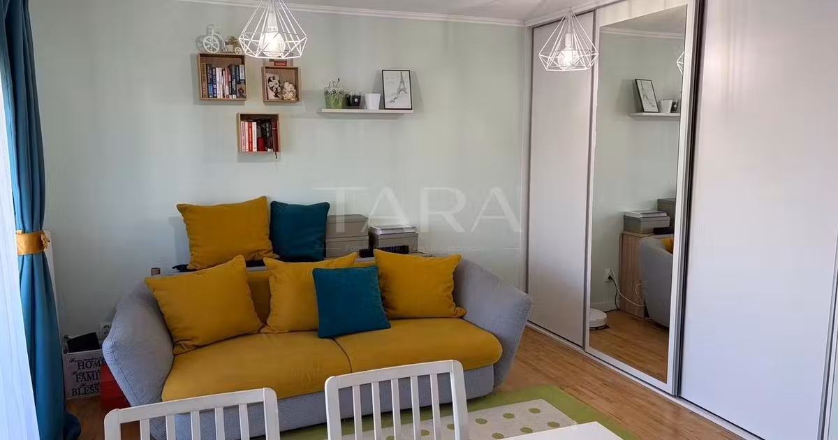 Apartament de vânzare cu 2 camere, mobilat în Florești