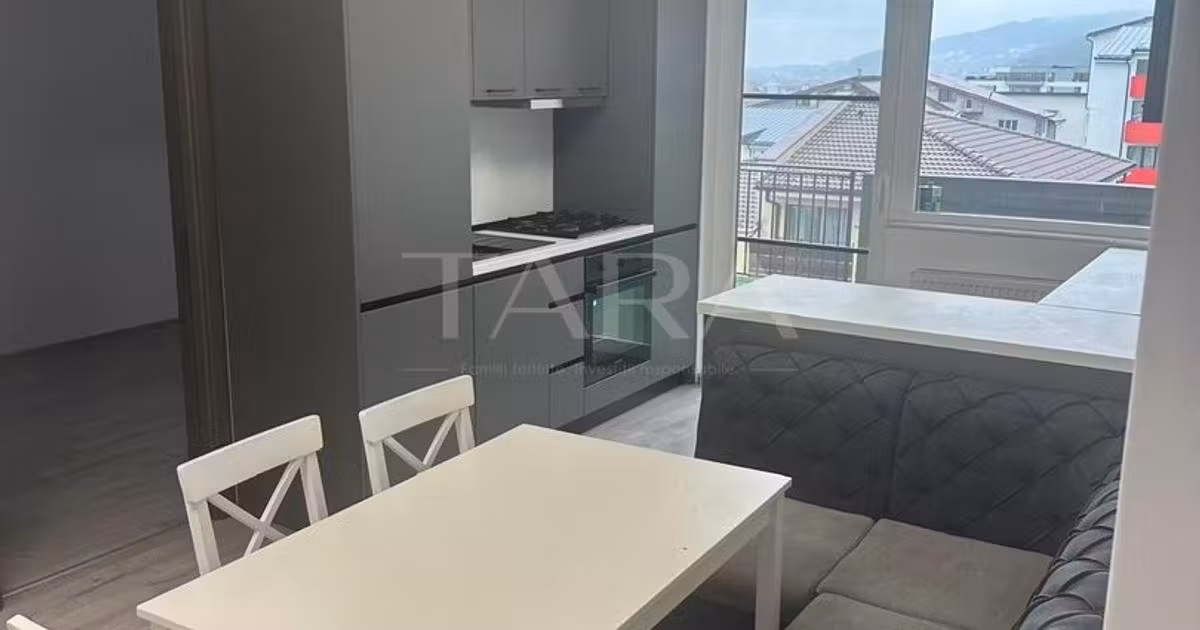 Apartament de vânzare cu 3 camere, mobilat în Florești